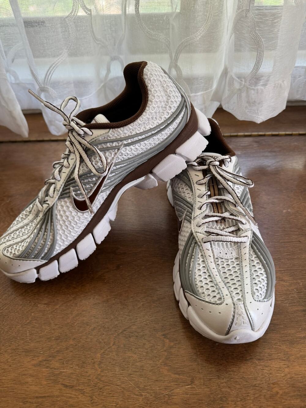 Nike Zoom Skylon 11 Women's Size 9 White/Brown
